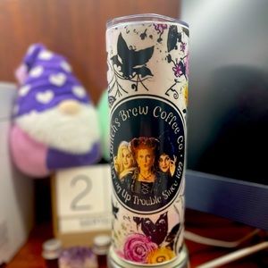 Double insulated steel tumbler- glows in the dark- comes with box/lid/straw.